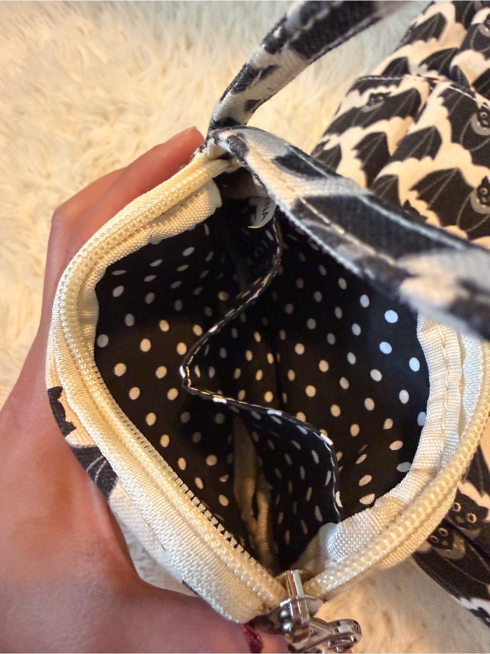 Bungalow 360 Bat/Black & White Patterned Tote with Matching Wristlet - Picture 10 of 11